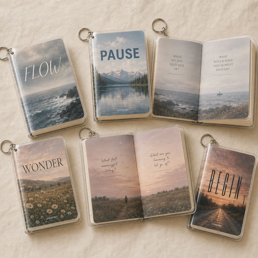 crincran noteキーホルダーの表紙一覧。FLOW、PAUSE、WONDER、BEGINなどのタイトルが並ぶ